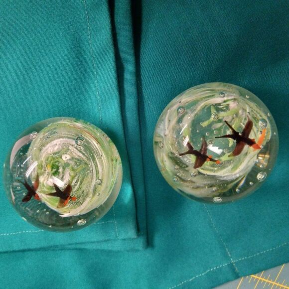 Paperweights, a pair of swallow-tailed birds Countrycore Country Cottagecore - Picture 1 of 10